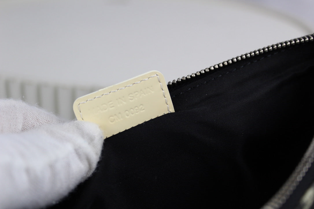 Christian Dior Saddle Pouch