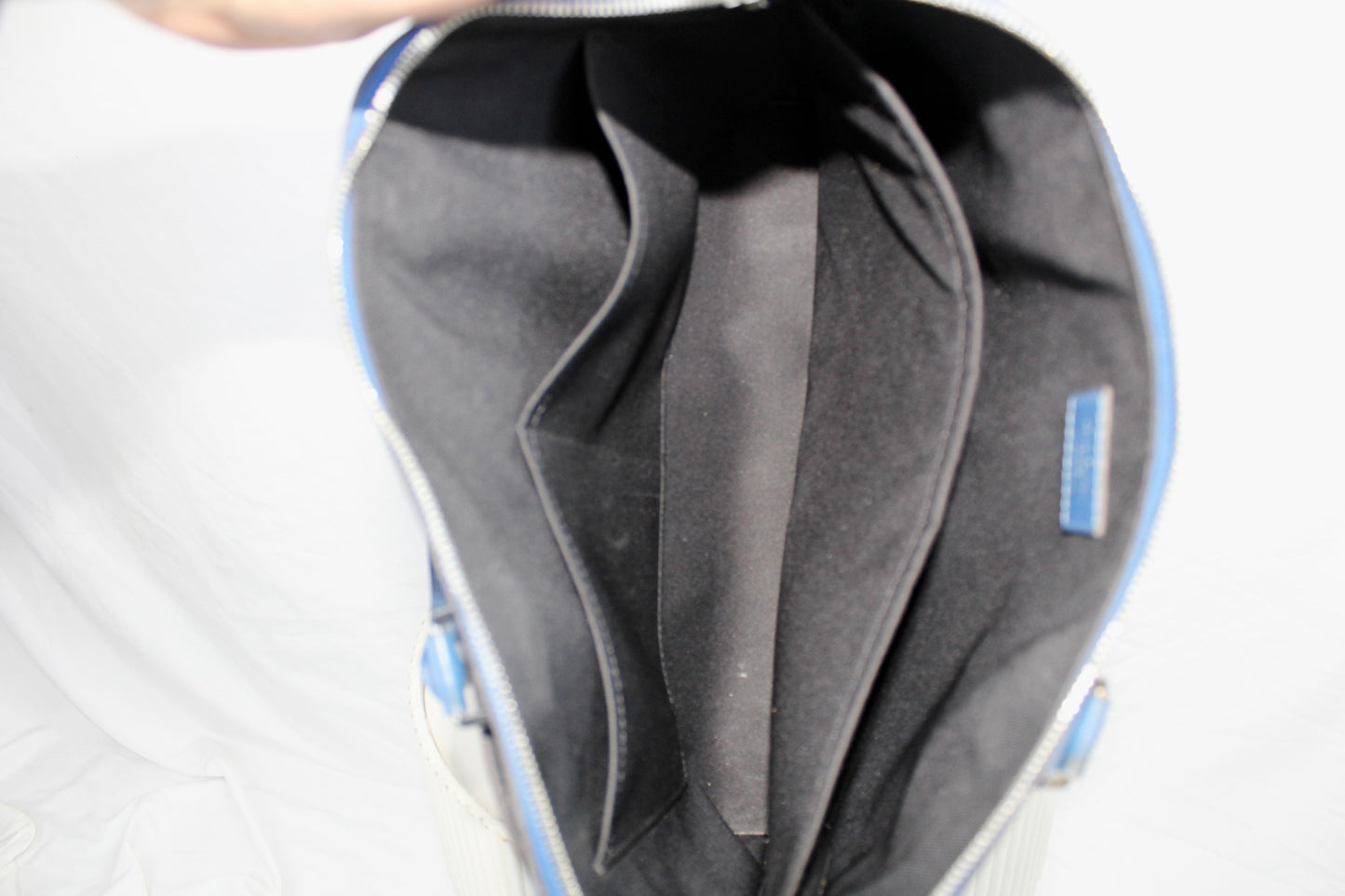 Louis Vuitton Oliver Case