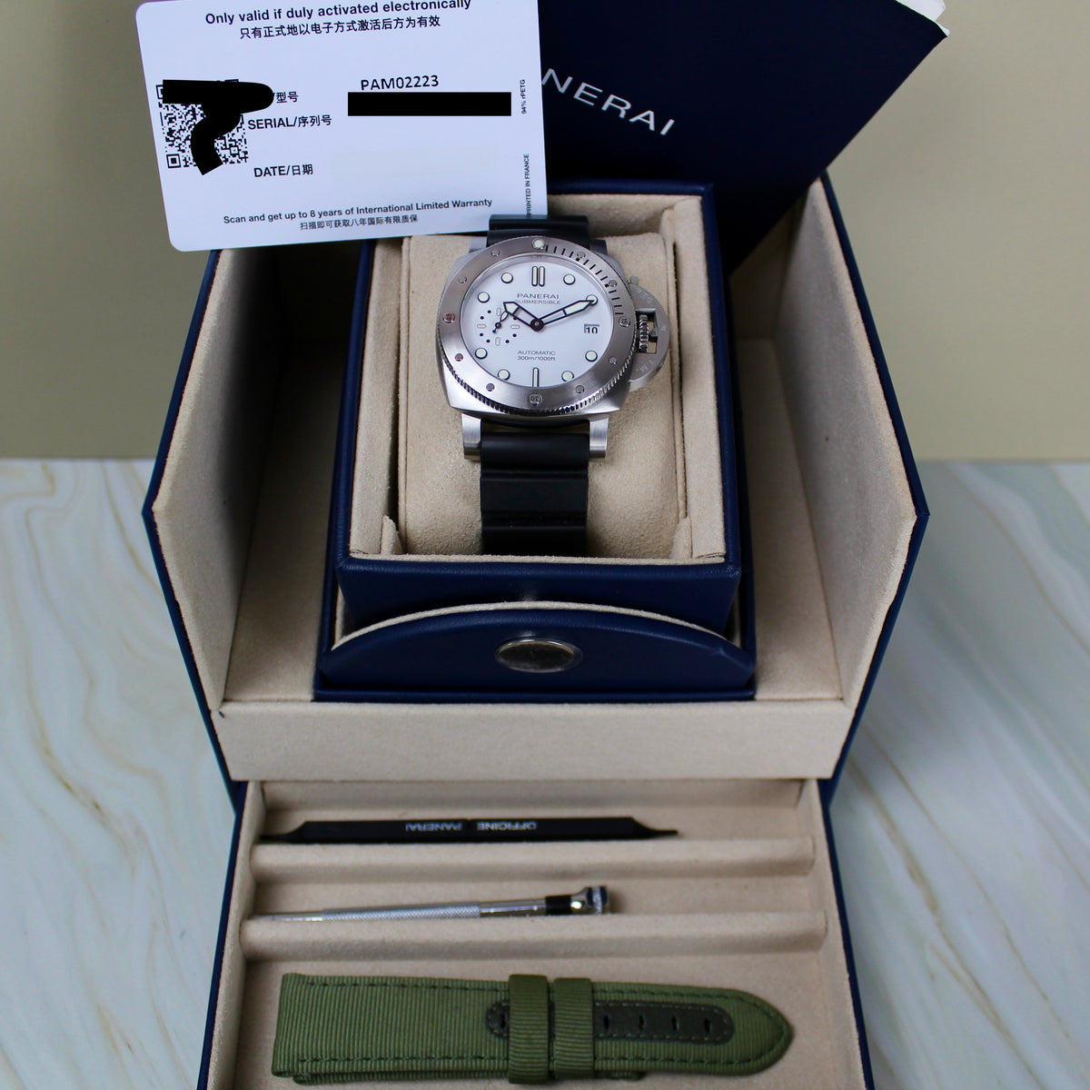 Panerai Luminor Submersible - PAM02223