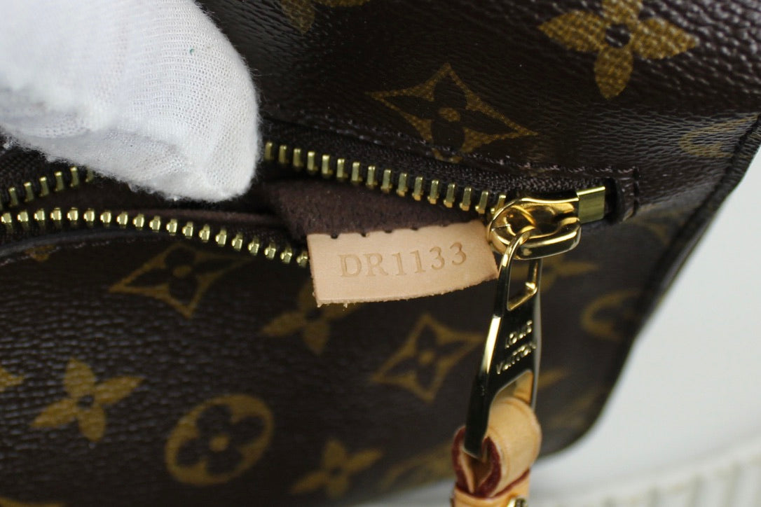 Louis Vuitton Pochette Metis MM