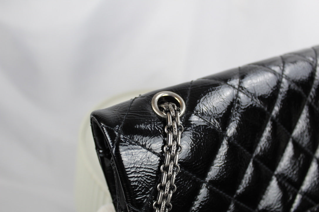 Chanel 2.55 Reissue