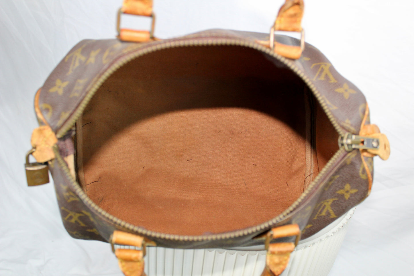 Louis Vuitton Speedy 30