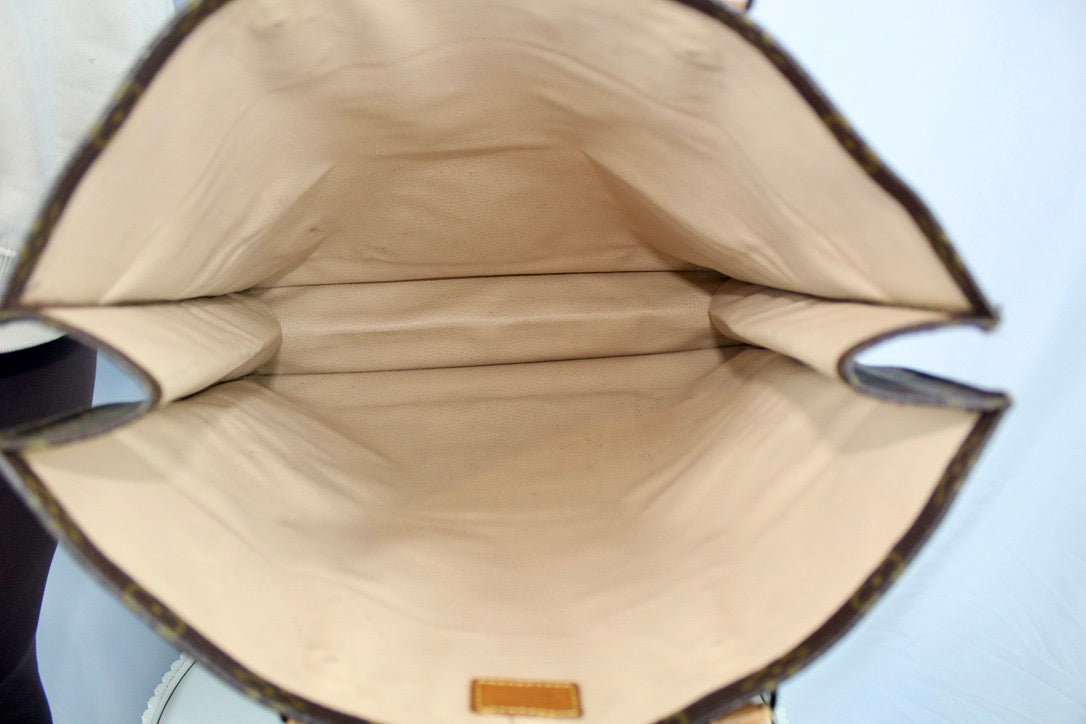 Louis Vuitton Sac Plat