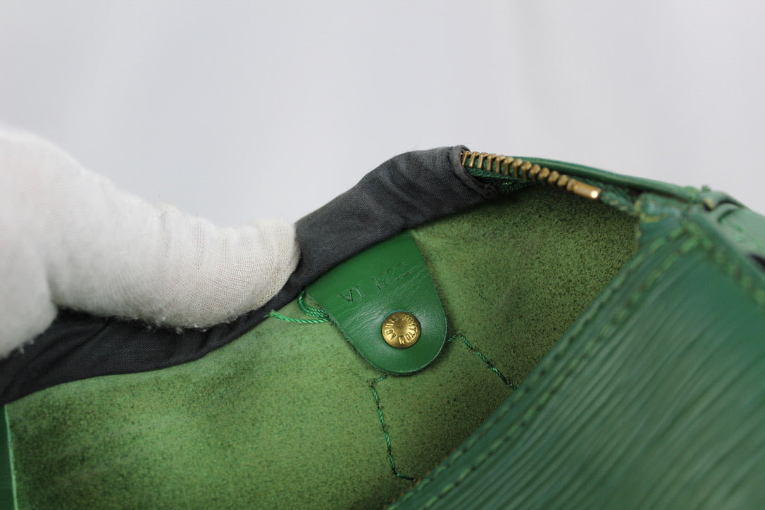 Louis Vuitton Epi Speedy 25 Borneo Green