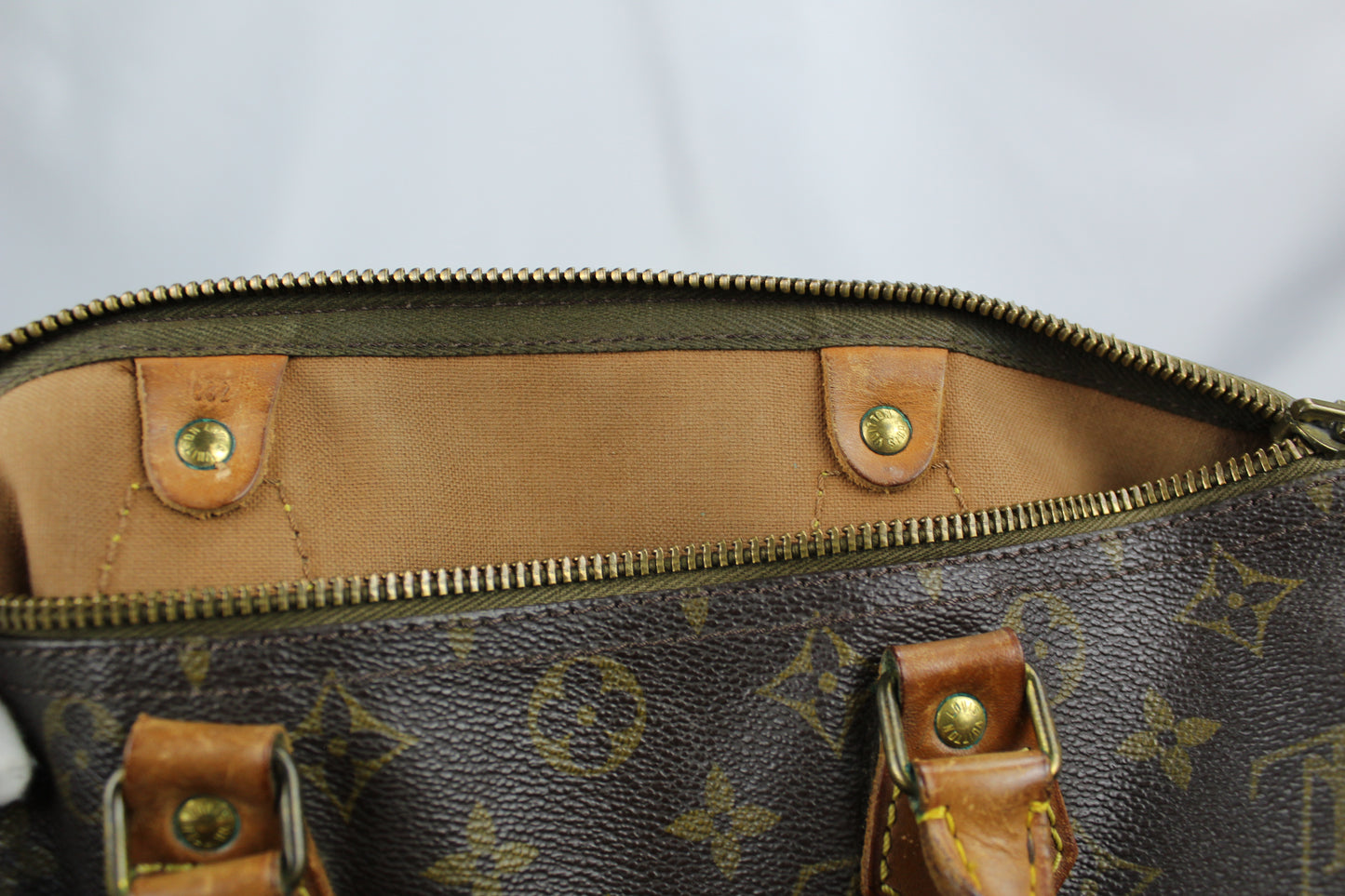 Louis Vuitton Speedy 30