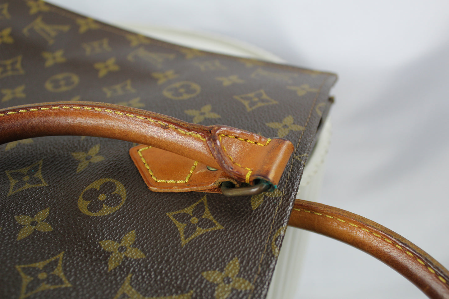 Louis Vuitton Sac Plat