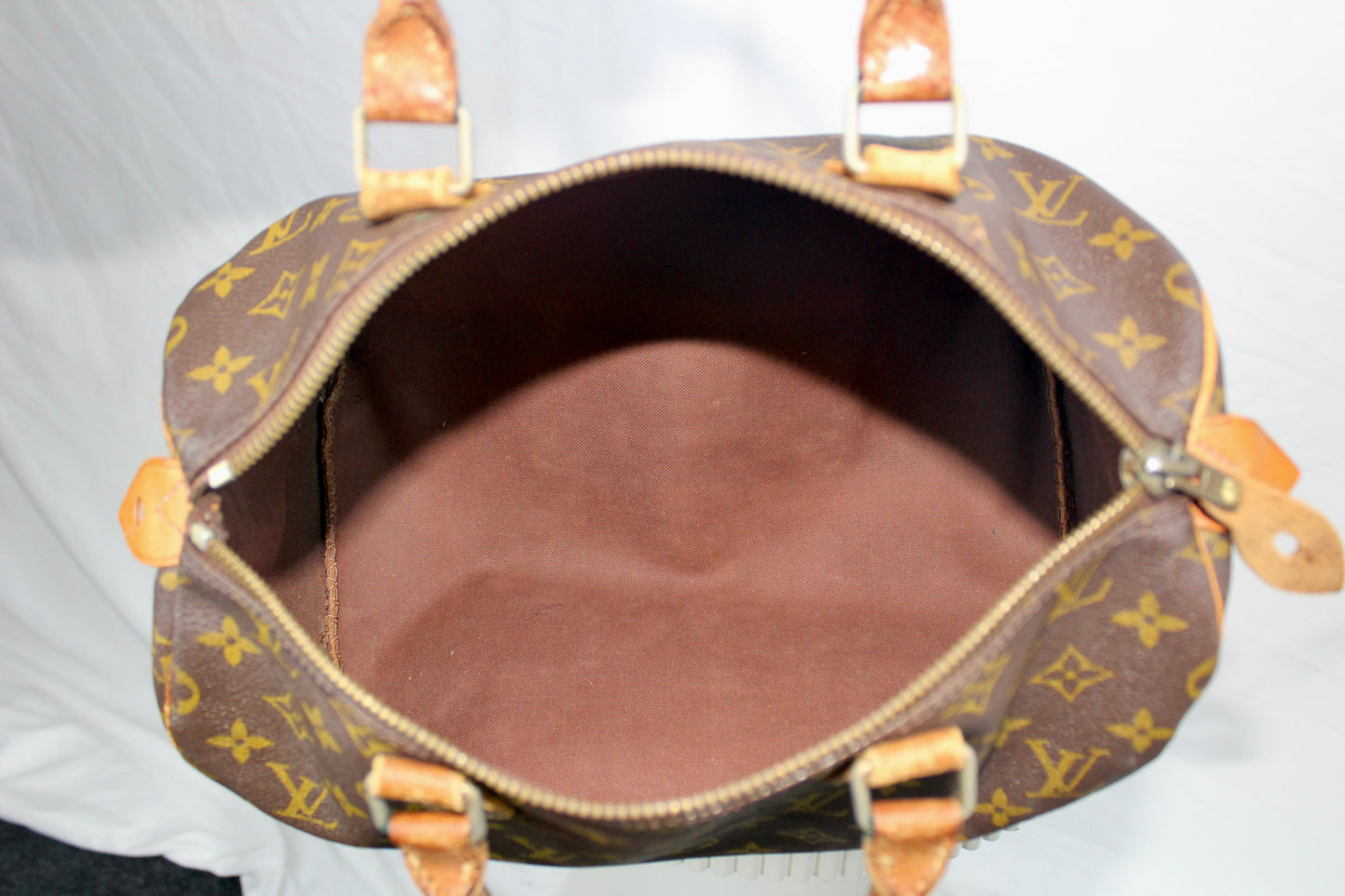 Louis Vuitton Speedy 30