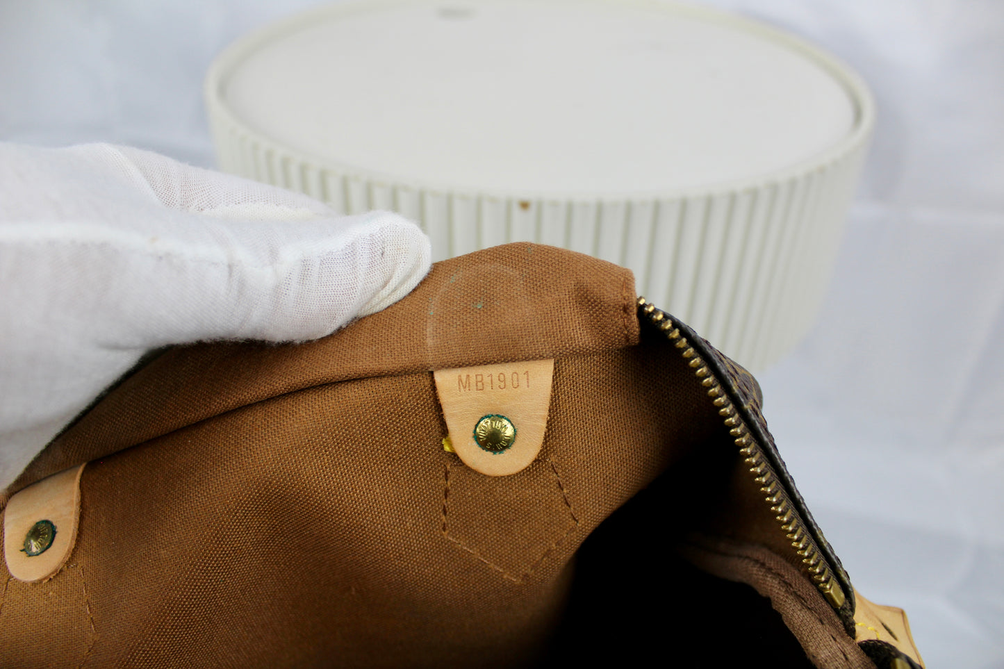Louis Vuitton Speedy 35