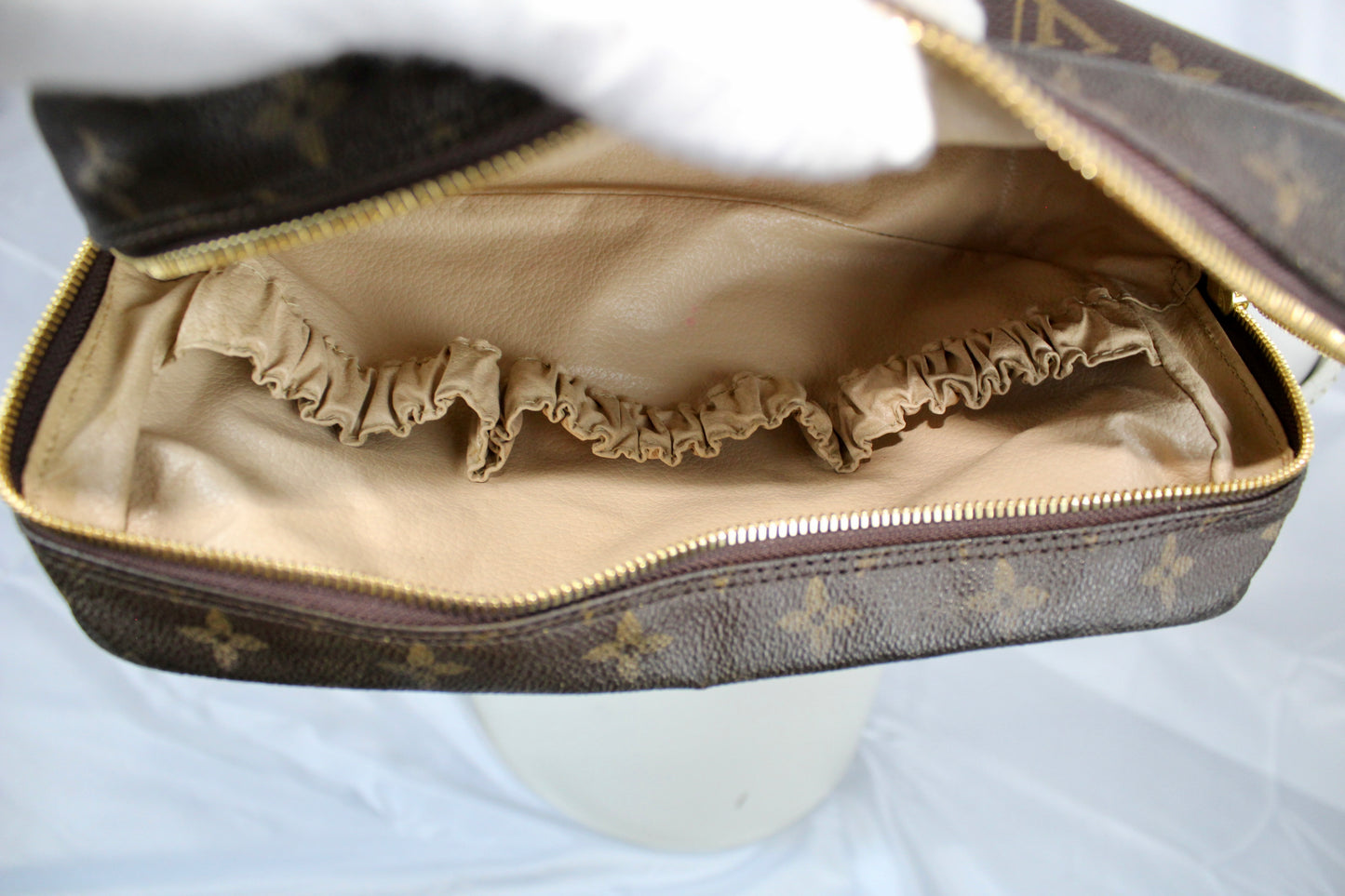 Louis Vuitton Trousse Toilette