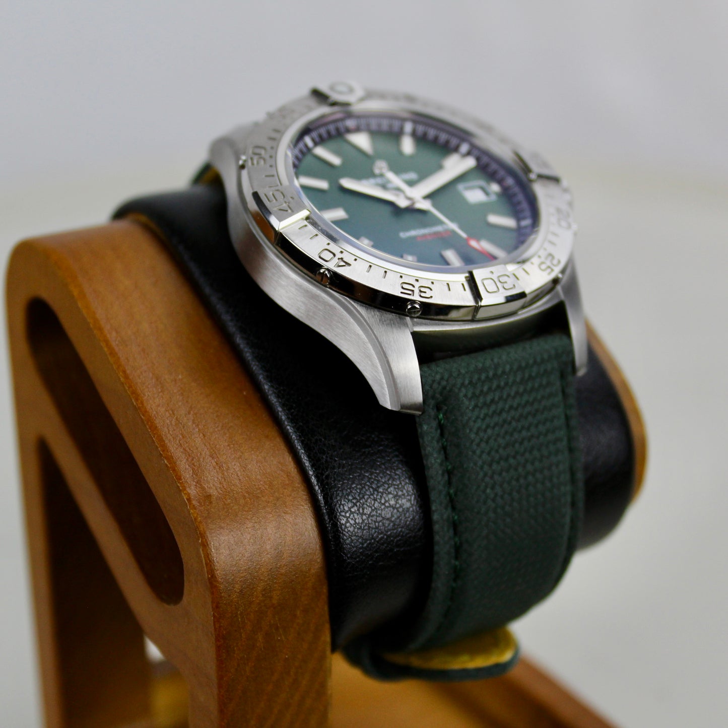 Breitling Avenger 42 - A17328 - Green