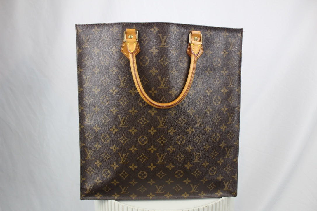 Louis Vuitton Sac Plat