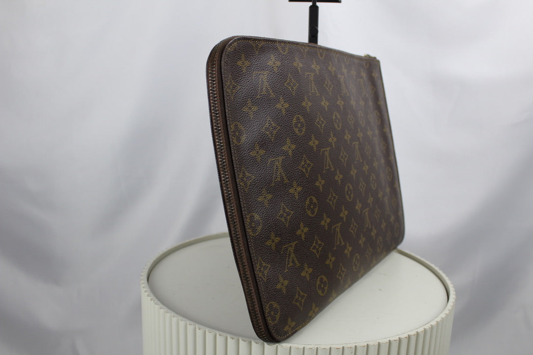 Louis Vuitton Pochette Documents