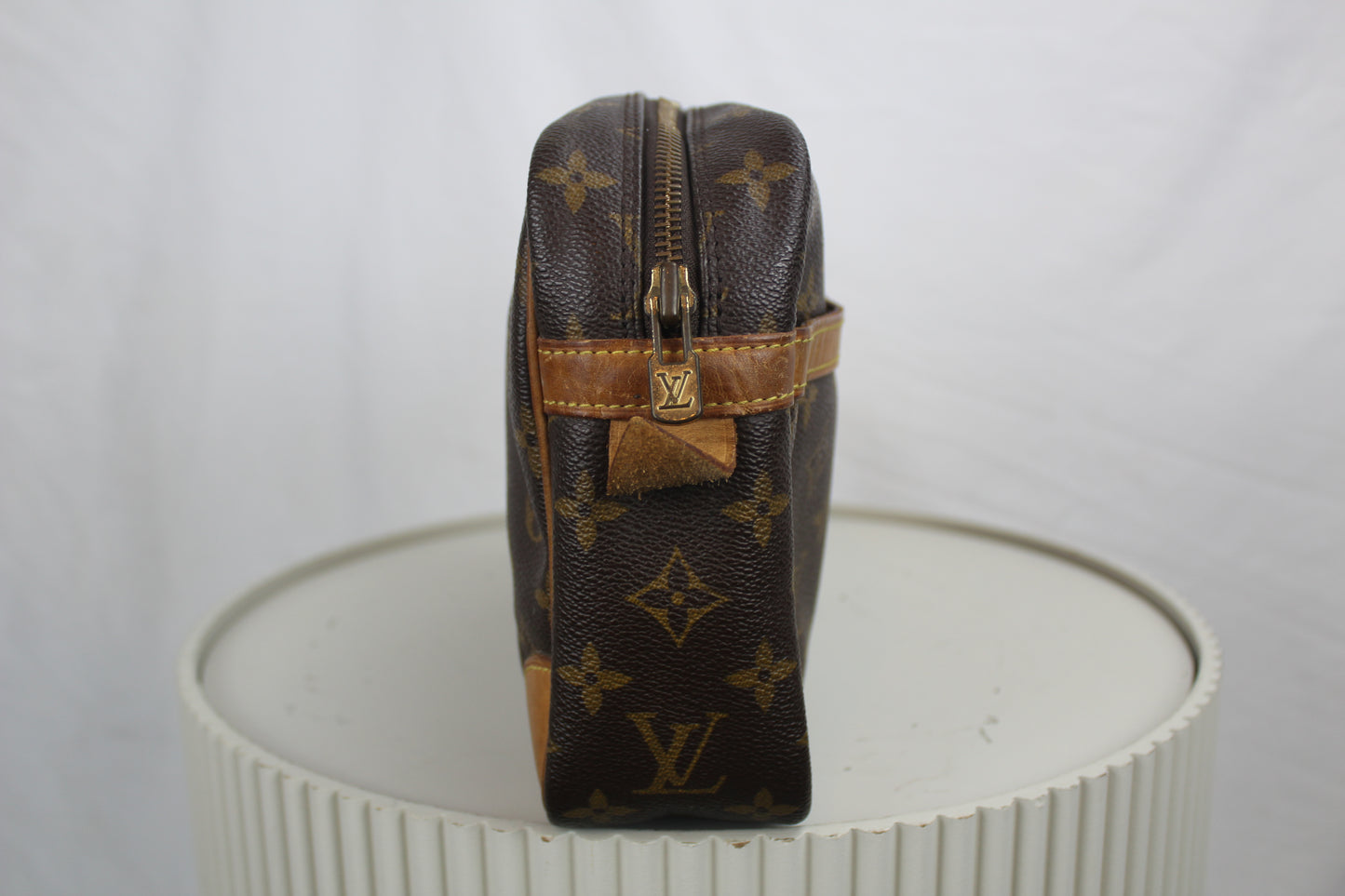 Louis Vuitton Compi 28