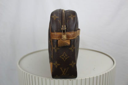 Louis Vuitton Compi 28