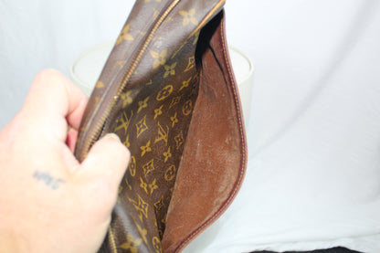 Louis Vuitton Compi 28
