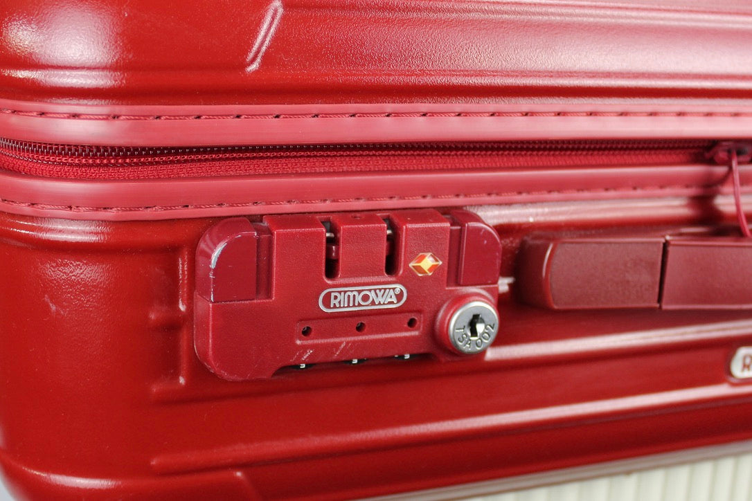 Rimowa Salsa Cabin