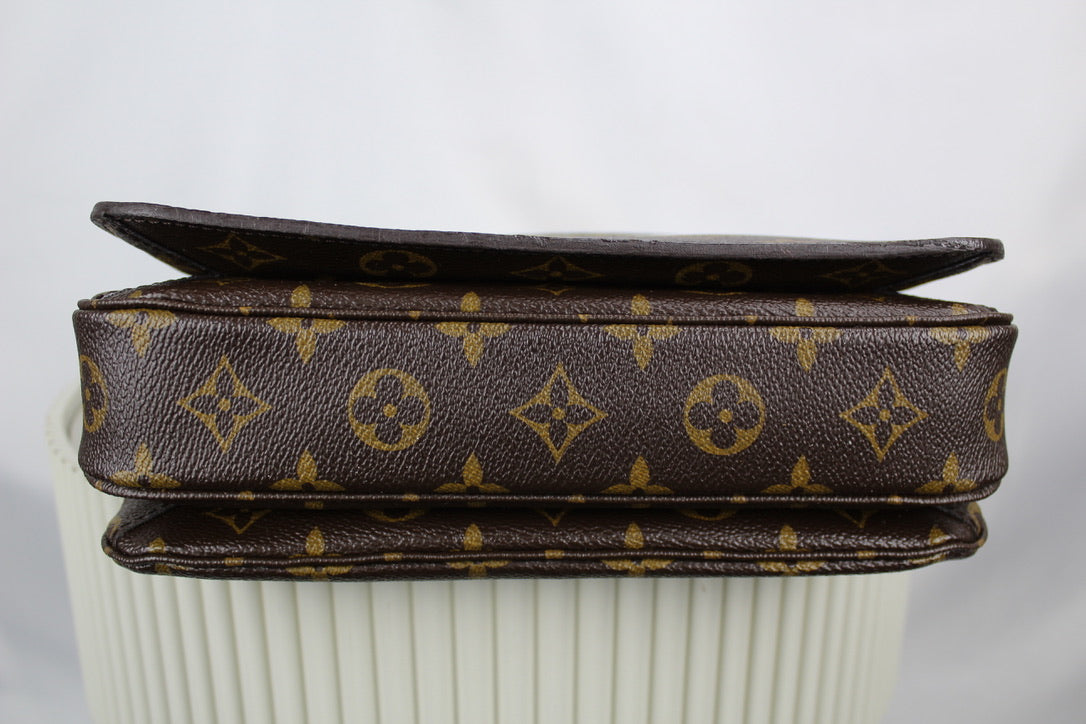 Louis Vuitton Pochette Metis MM