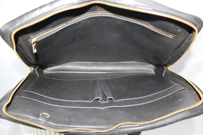 Louis Vuitton Porte Documents Voyage Epi