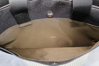 Louis Vuitton Associe PM