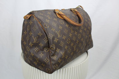 Louis Vuitton Speedy 35