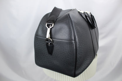 Louis Vuitton Taiga Kendall PM