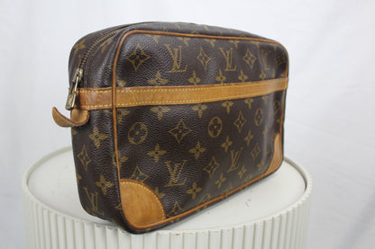 Louis Vuitton Compi 28