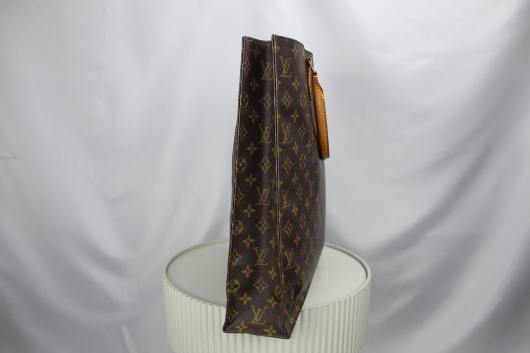 Louis Vuitton Sac Plat