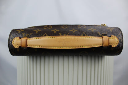 Louis Vuitton Pochette Metis MM