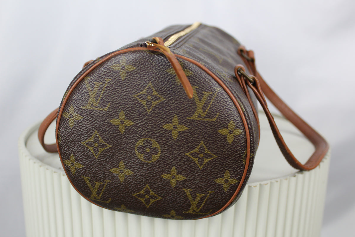 Louis Vuitton Papillon 30 with pouch