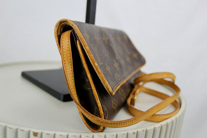 Louis Vuitton Pochette Twin GM