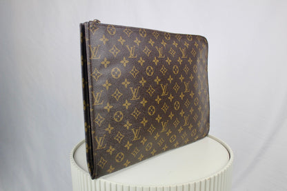 Louis Vuitton Poshe Documents