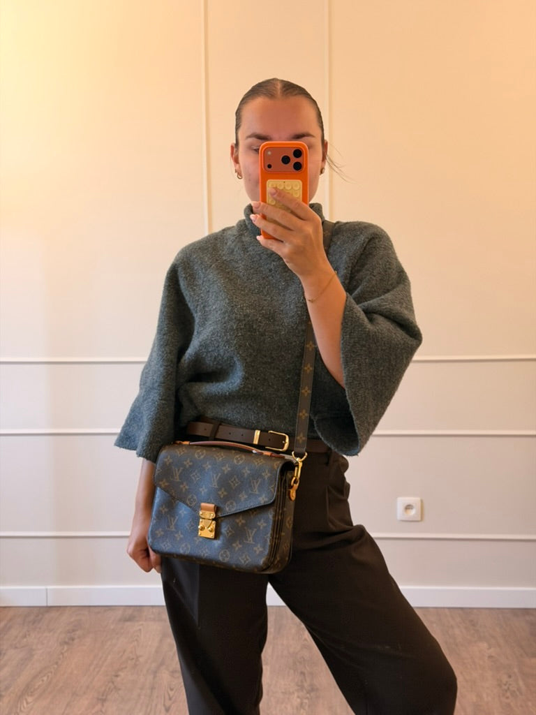 Louis Vuitton Pochette Metis MM
