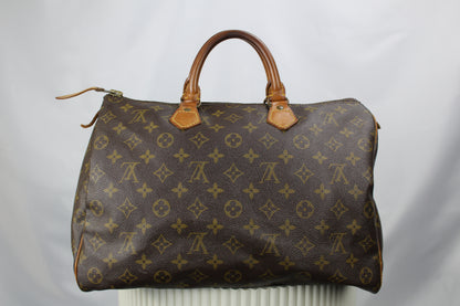 Louis Vuitton Speedy 35