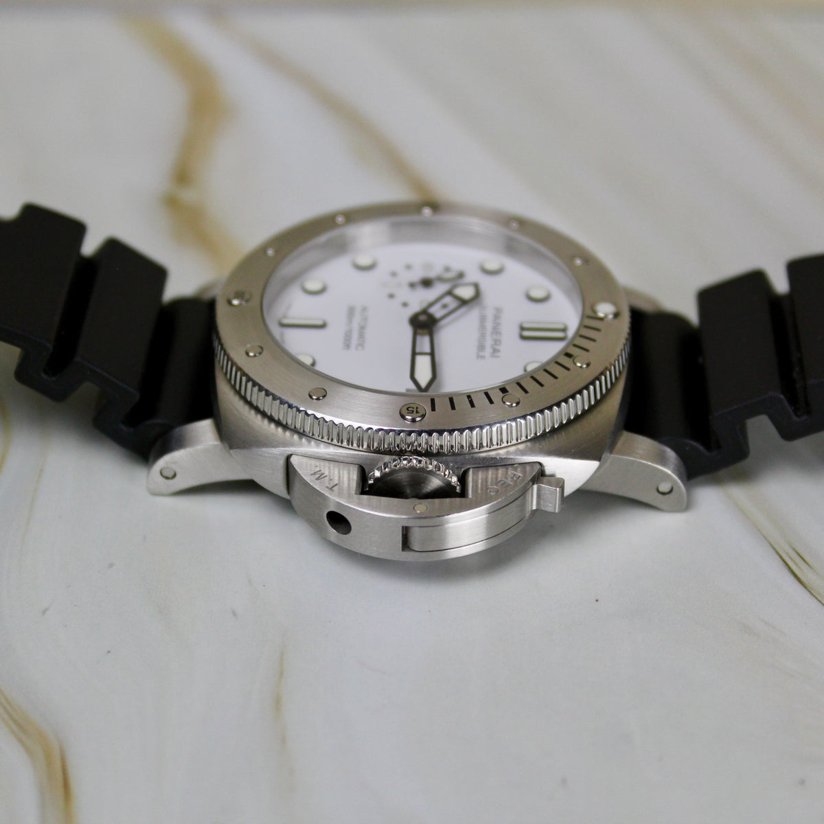 Panerai Luminor Submersible - PAM02223