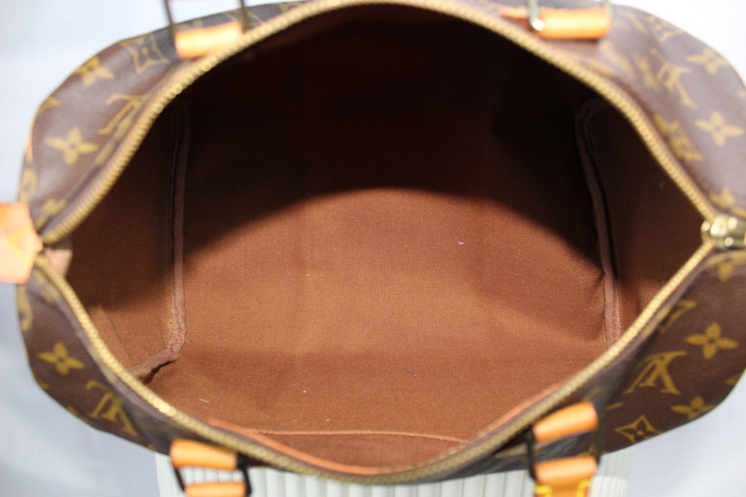 Louis Vuitton Speedy 30