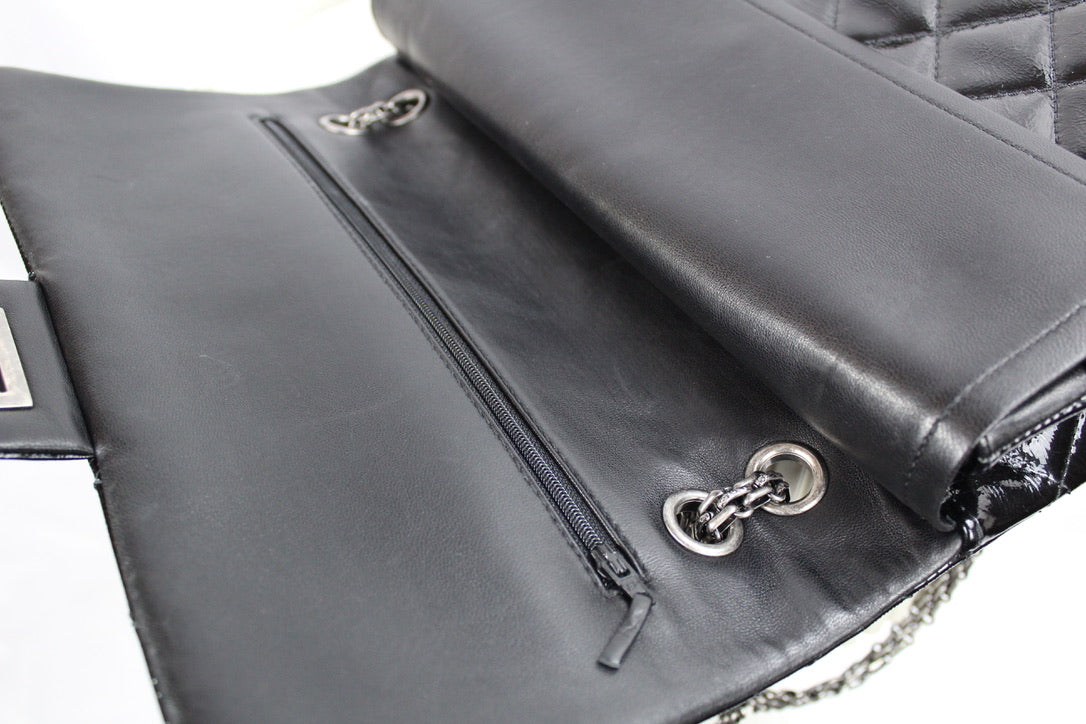 Chanel 2.55 Reissue