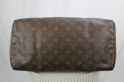 Louis Vuitton Speedy 35