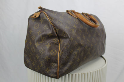 Louis Vuitton Speedy 35