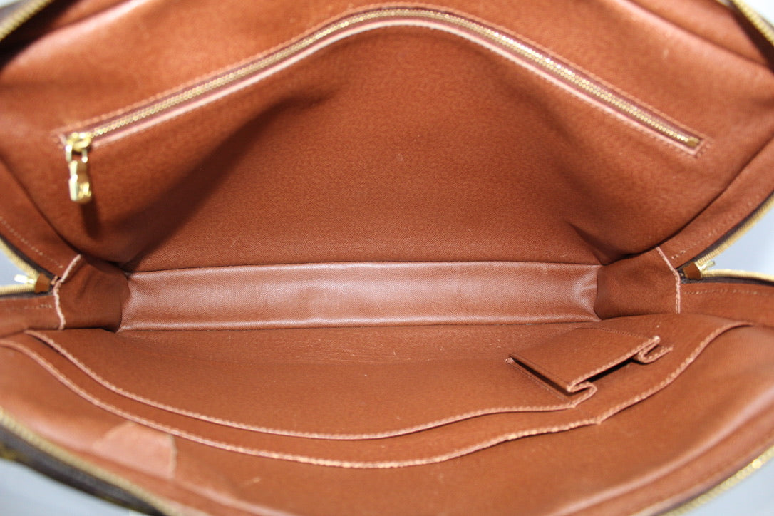 Louis Vuitton Porte Documents Voyage Macassar
