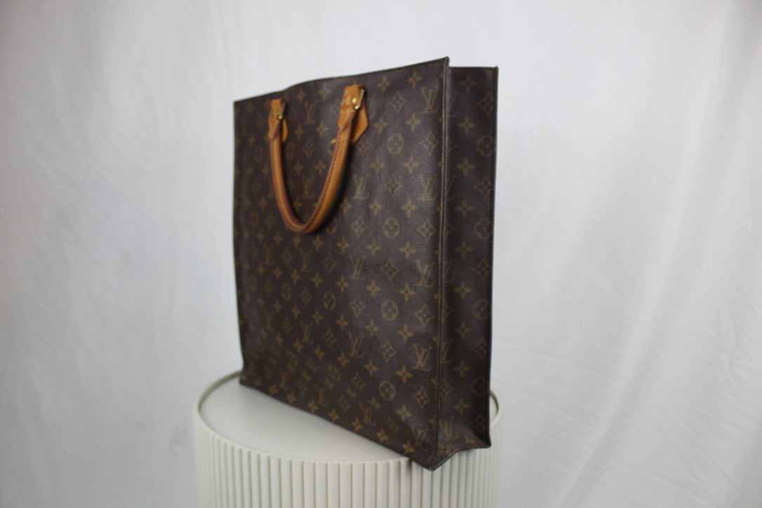 Louis Vuitton Sac Plat