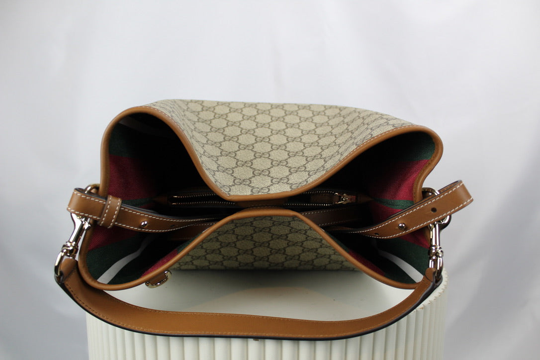 Gucci GG Emblem medium bucket bag