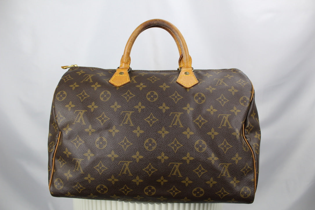 Louis Vuitton Speedy 35