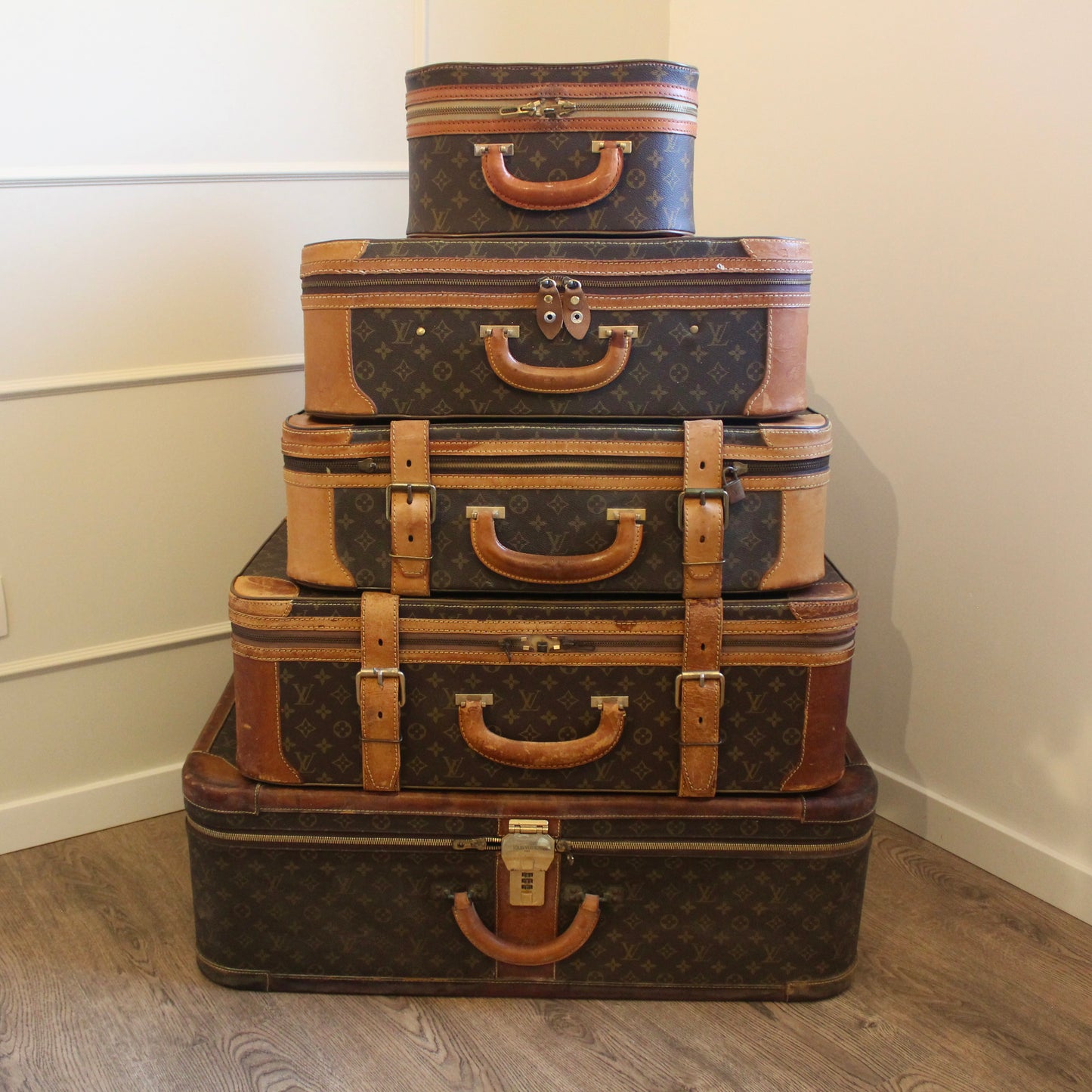 Louis Vuitton Stratos Collector Set