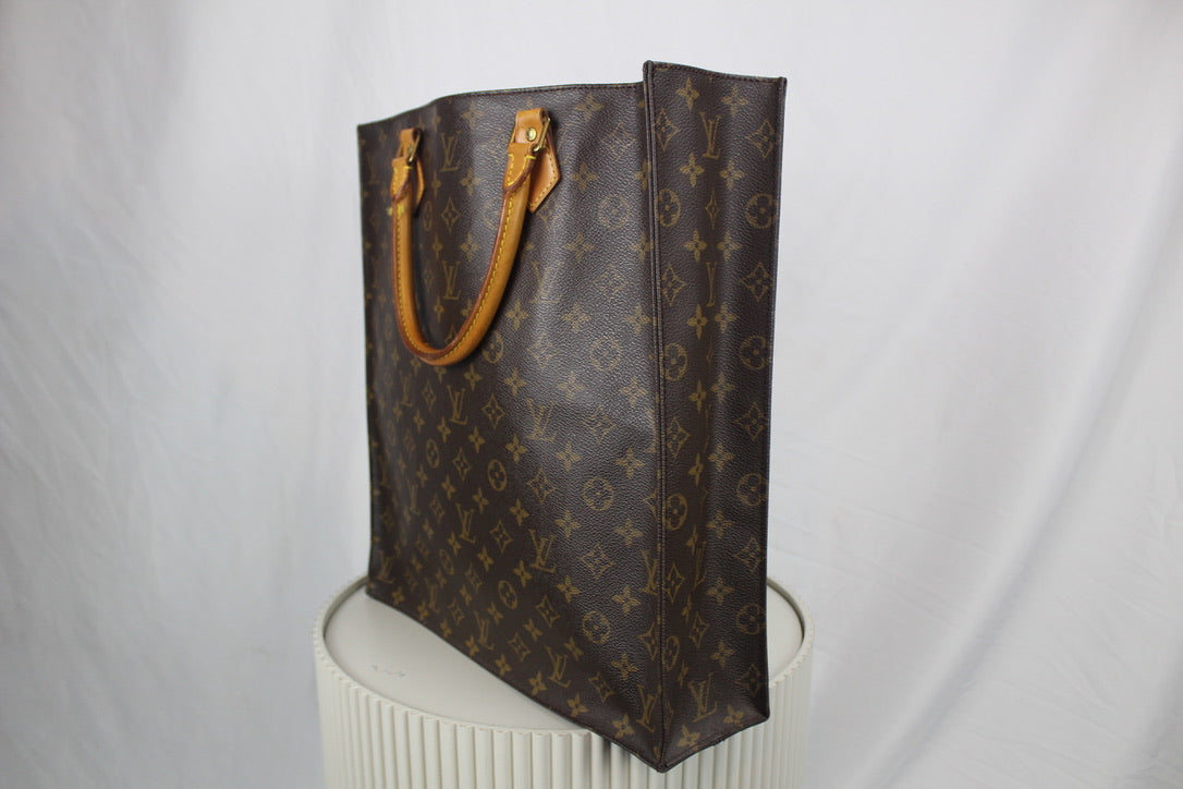 Louis Vuitton Sac Plat