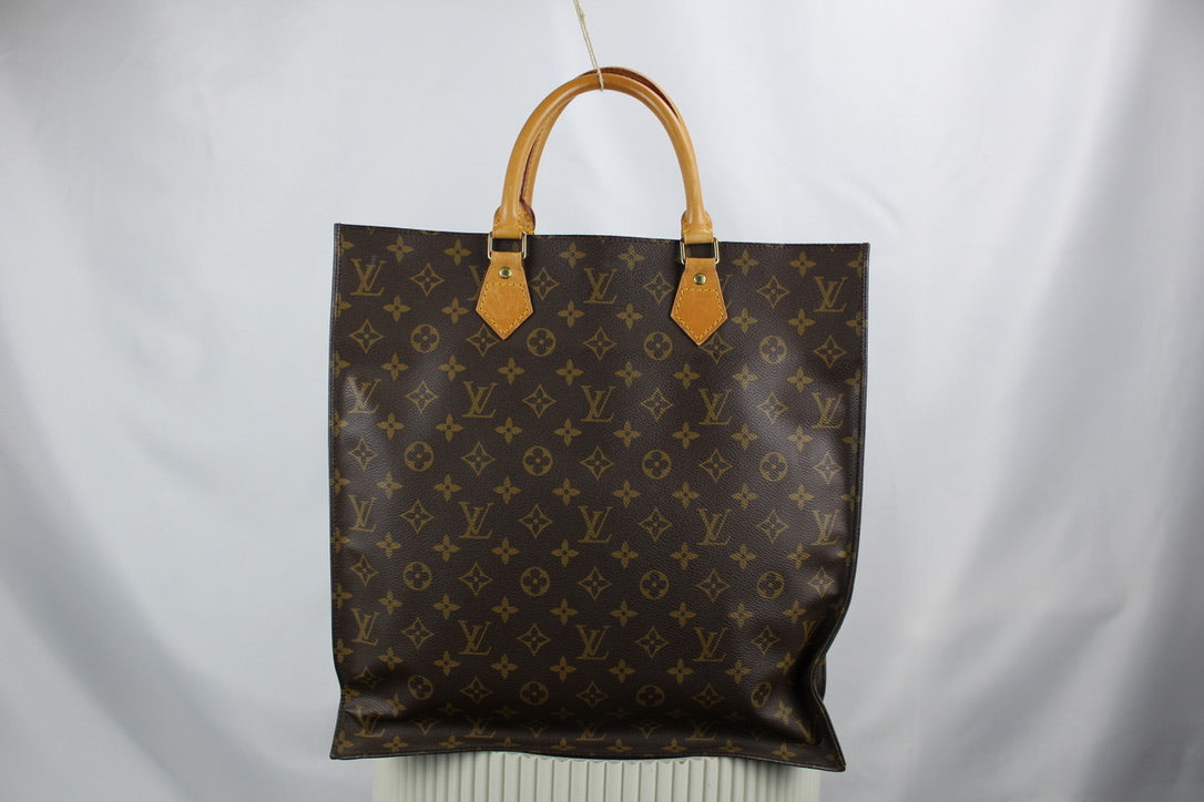 Louis Vuitton Sac Plat