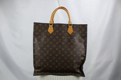Louis Vuitton Sac Plat