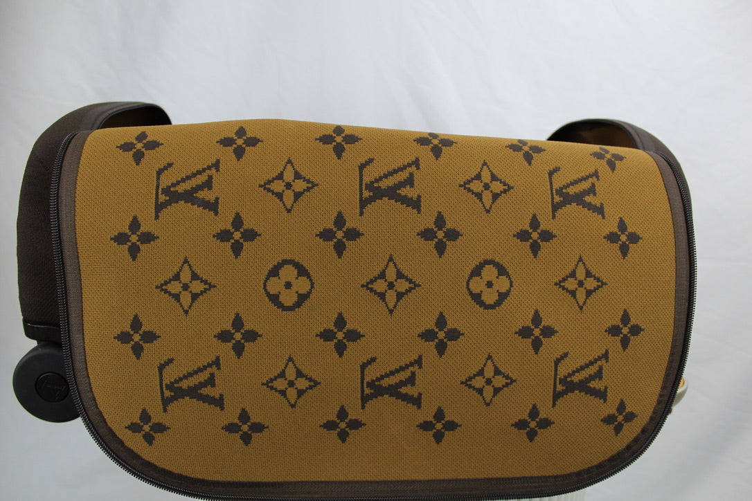 Louis Vuitton Horizon Soft Maroon