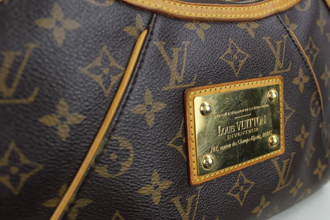 Louis Vuitton Thames PM
