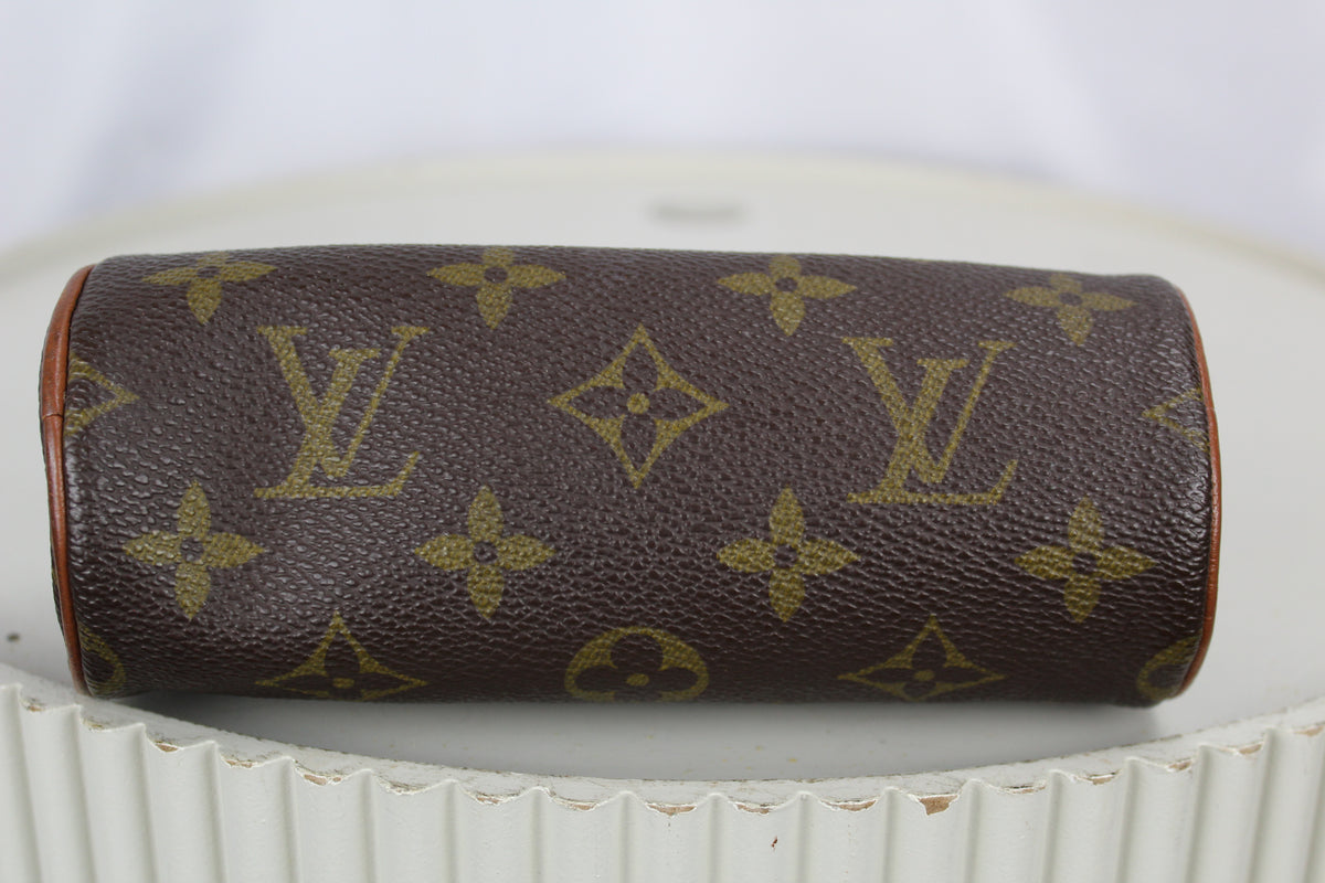 Louis Vuitton Papillon 30 with pouch