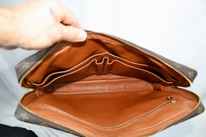 Louis Vuitton Porte Documents Voyage